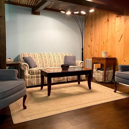 Bunkhouse Farm Stay Fort White Exterior photo