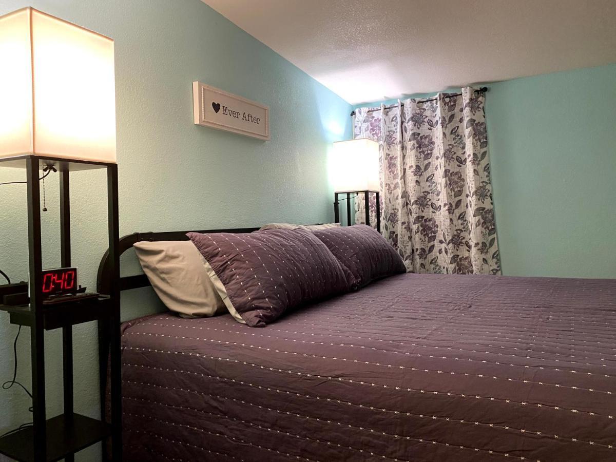 Bunkhouse Farm Stay Fort White Exterior photo